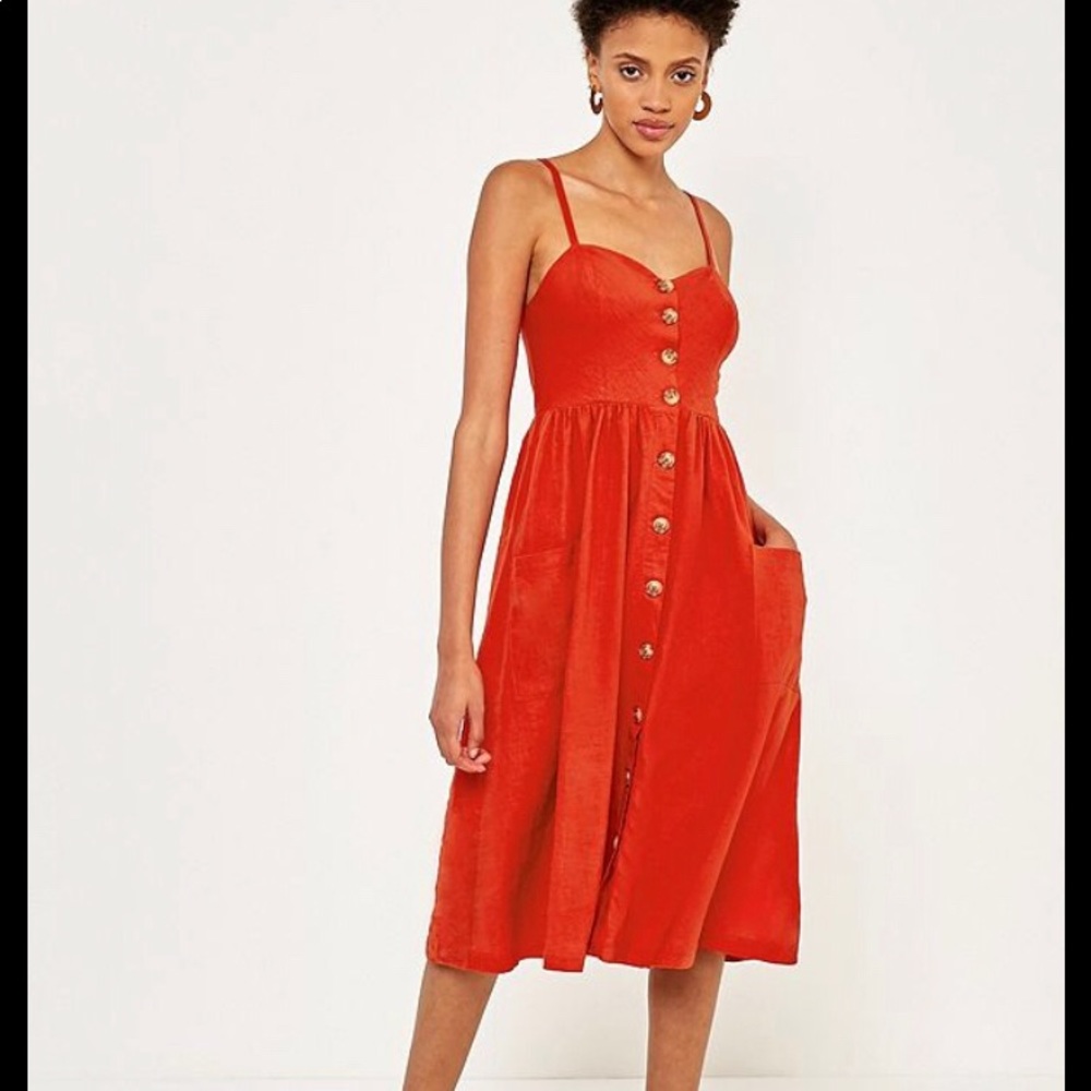 URBAN OUTFITTERS COOPERATIVE EMILIA RED LINEN Dres